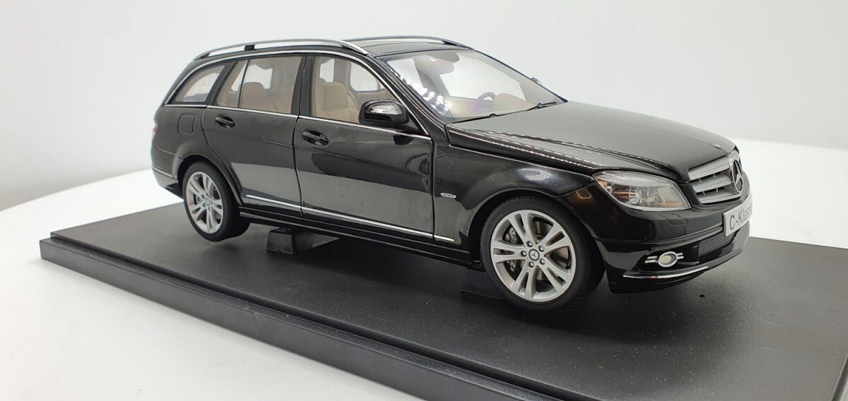 MERCEDES-BENZ C CLASS KLASSE WAGON (S204) ELEGANCE BLACK 1:18 by