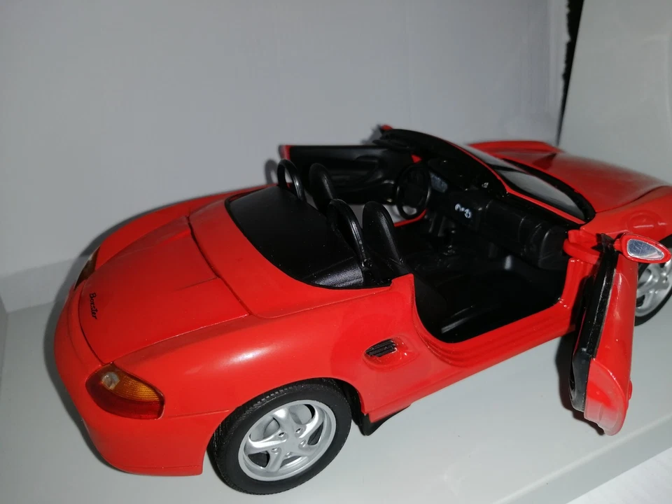 PORSCHE BOXSTER CABRIOLET UT MODELS SCALA 1/18 - Immagine 4 di 4