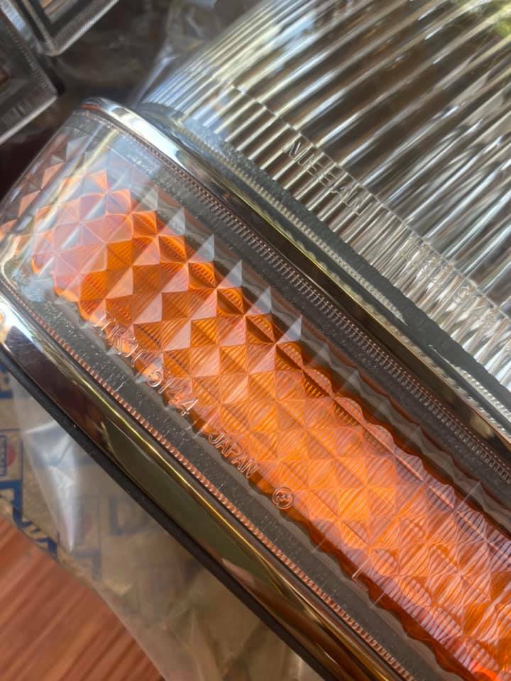 DATSUN NISSAN Cedric Y30 Gloria Conner light lamp LH+RH Genuine