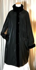 Gallery Reversible Faux Fur Raincoat Women M Black Knee Length Plush Collar/cuff