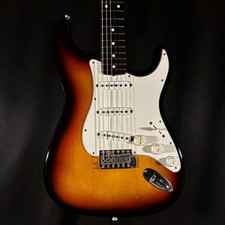 Fender Japan ST-62 3 Tone Sunburst / 3,50kg (no261022)