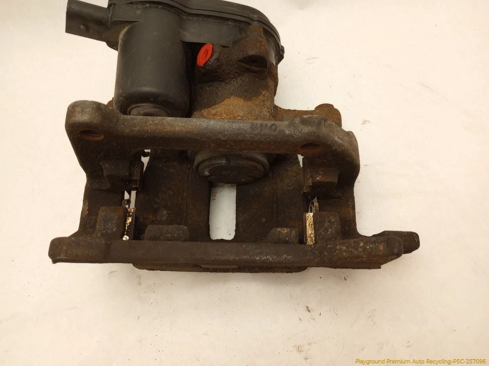 奥迪 A5 8T COUPE 发球杆左后制动卡钳适用于 2008 - 2017 08 09 10 11 12 13 — 第 4/4 张图片