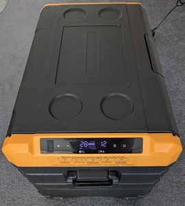 BougeRV E35 35Qt 12v Portable Compressor Fridge/Freezer With Baskets Nice