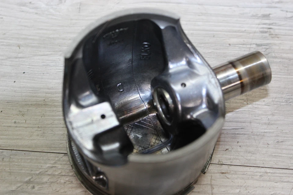 Polaris Rmk 700 1999 motor cilindro diámetro jarra y pistón Foto 4 de 4