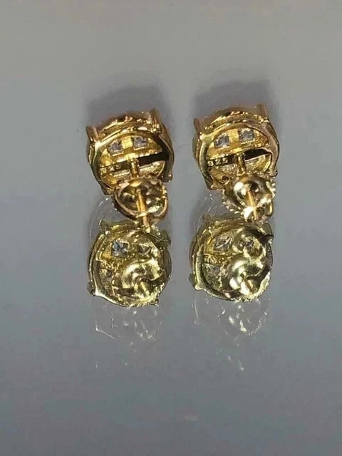 Aretes de moissanita blanca de corte princesa de 3 quilates enchapados en oro amarillo de 14 quilates para hombre Foto 4 de 4