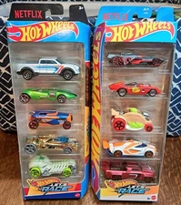 Hot Wheels Netflix 5 Pack - Lot Of 2 - Glow N Dark Skull Crusher 🔥