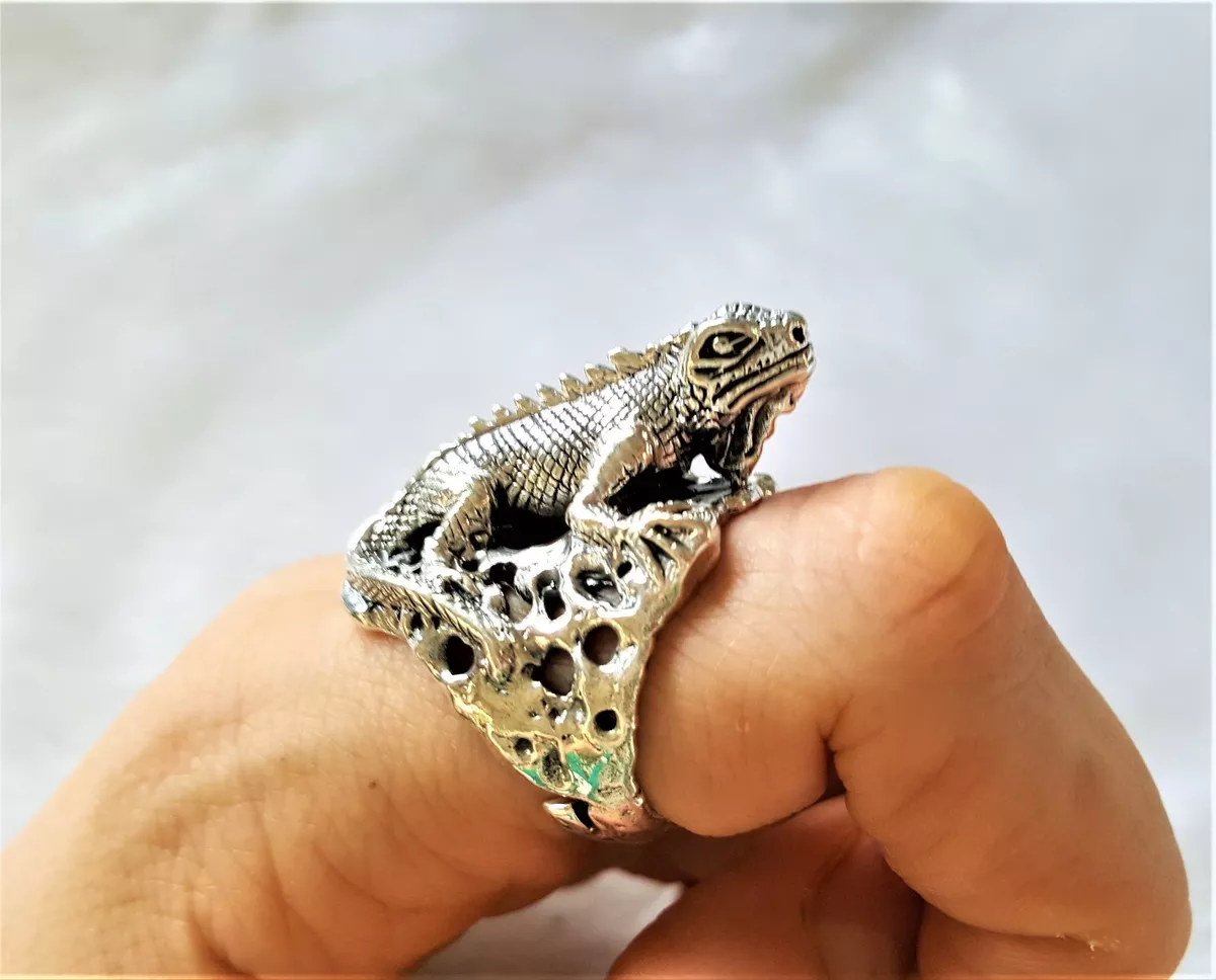 Sterling silver hotsell lizard ring
