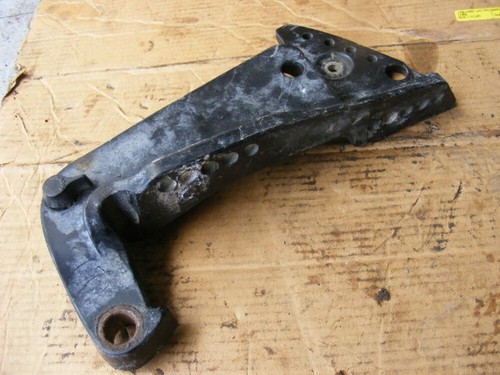 Mercury 90-115-130-150-175-200-225-250 Bracket Transom PORT 828333A3 - Picture 3 of 11