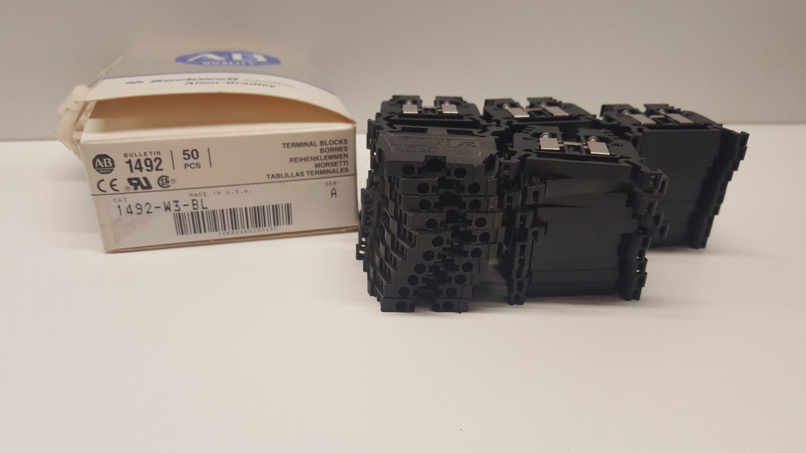 LOT OF (50) NEW OLD STOCK! ALLEN-BRADLEY 600V BLACK TERMINAL BLOCKS1492-W3-BL