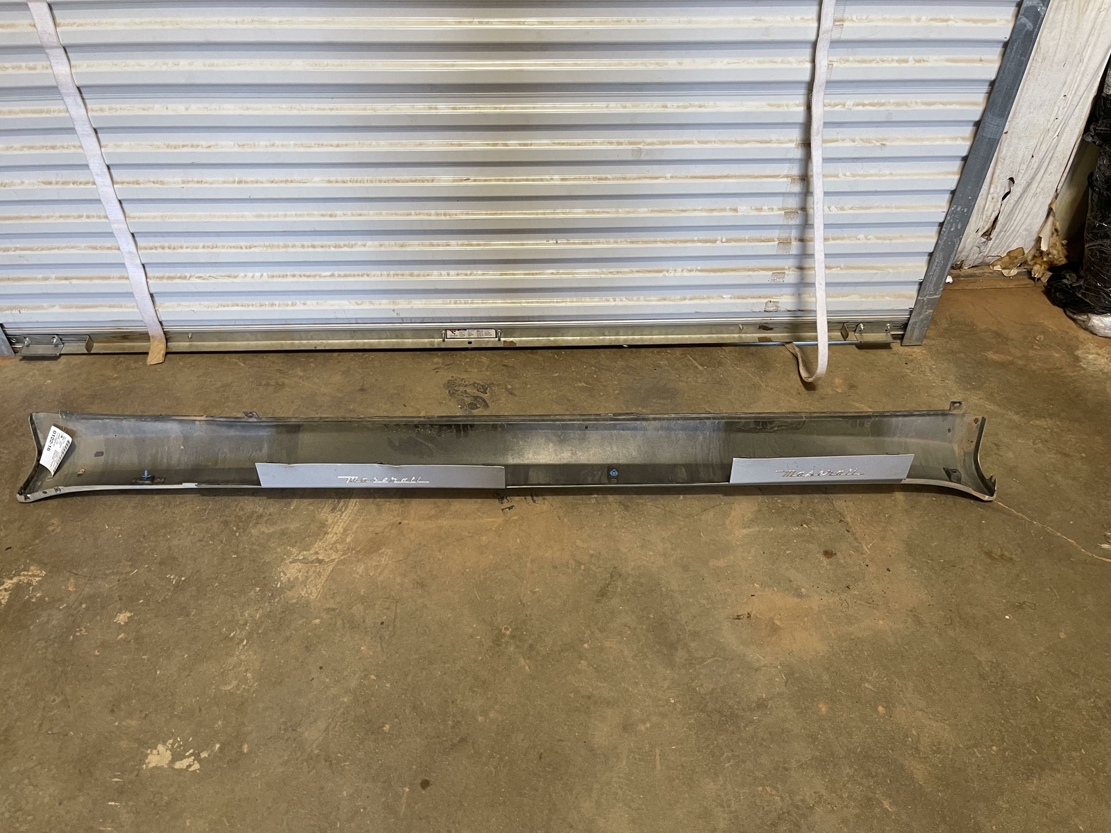 2005-2008 MASERATI QUATTROPORTE LEFT DRIVER SIDE SKIRT SCUFF ROCKER MOLDING OEM