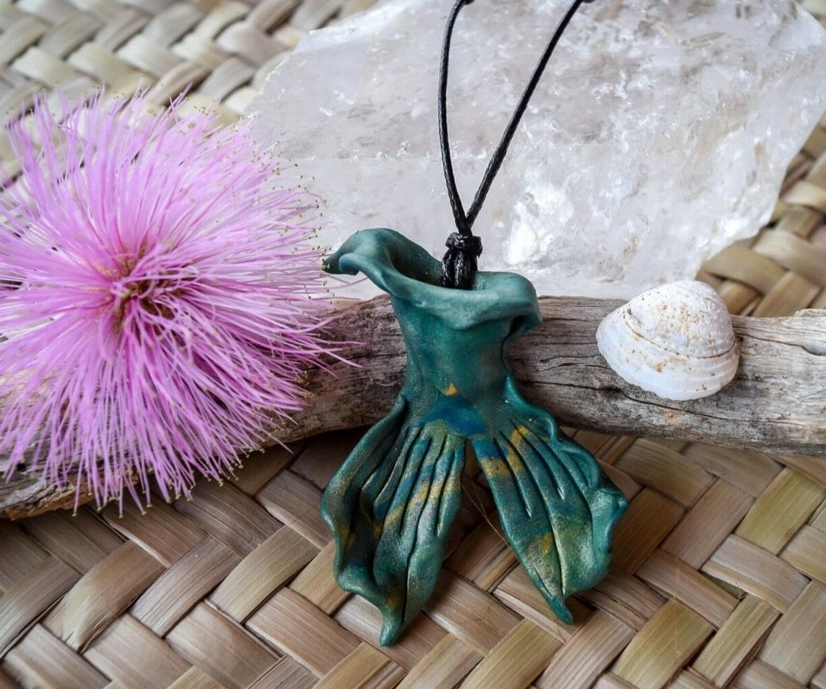 Simple Essential Oil Diffuser Necklace – The Thrifty Gifter