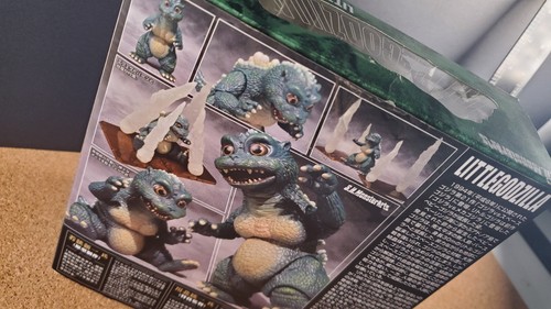 Bandai S.H. MonsterArts 2012 Baby Little Godzilla & Crystal Action Figure 73666 - Picture 9 of 24