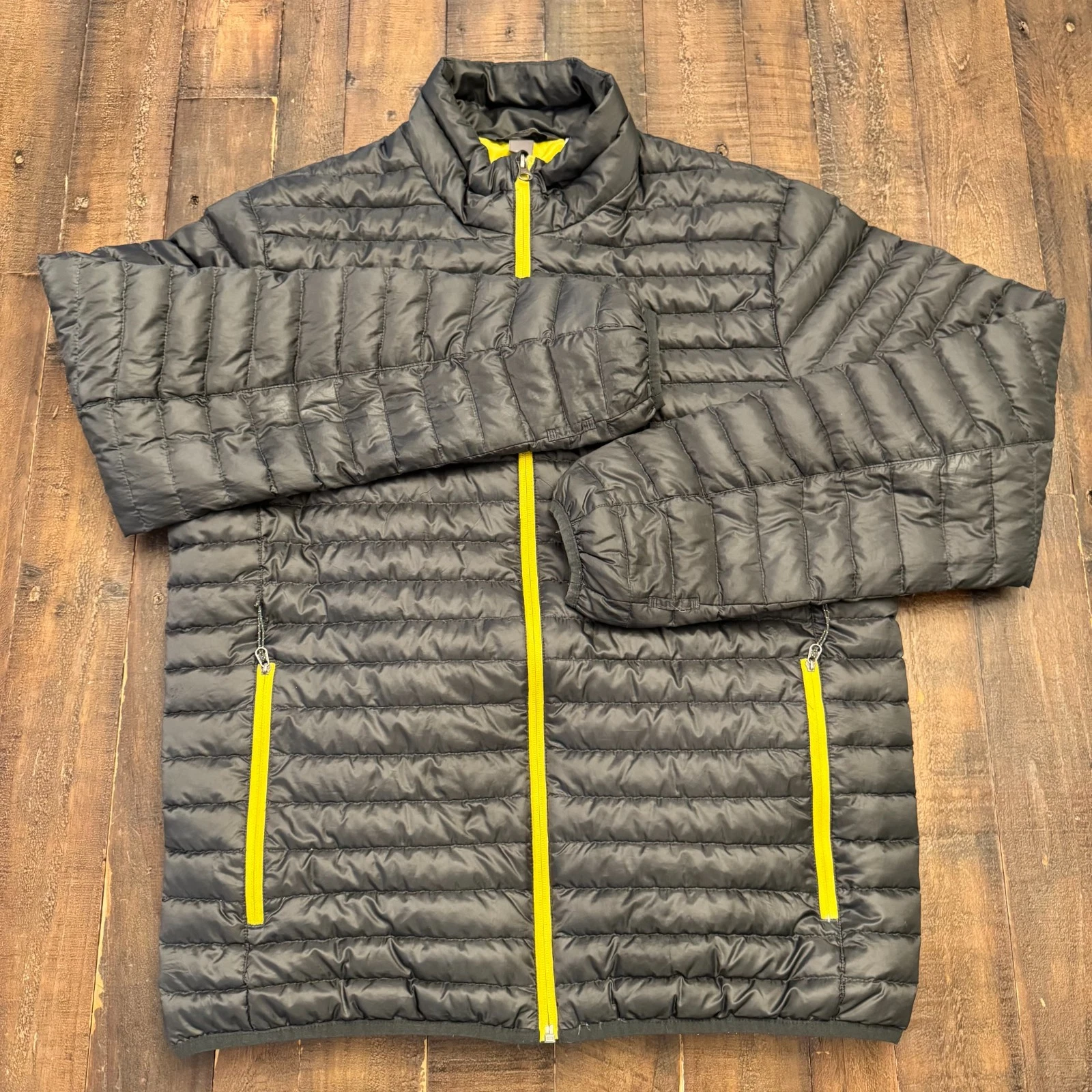 Eddie Bauer Packable Down Jacket Men's Med Dark Gray Zip Pockets Mock Neck