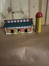 Vintage Marx Tin Litho Chicken Coop And Silo LOOK