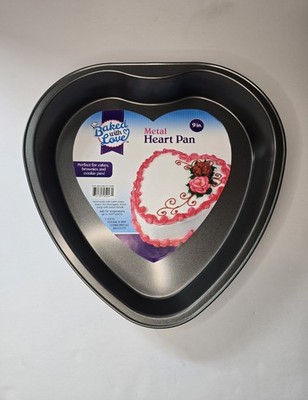 Baked with Love 9in Metal Heart Pan, Perfect For Cakes, Brownies & Cookie Pies