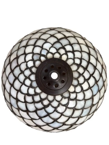 VTG Quoizel Collectible Tiffany Style Stained Glass 10” Lamp Shade Light Cover