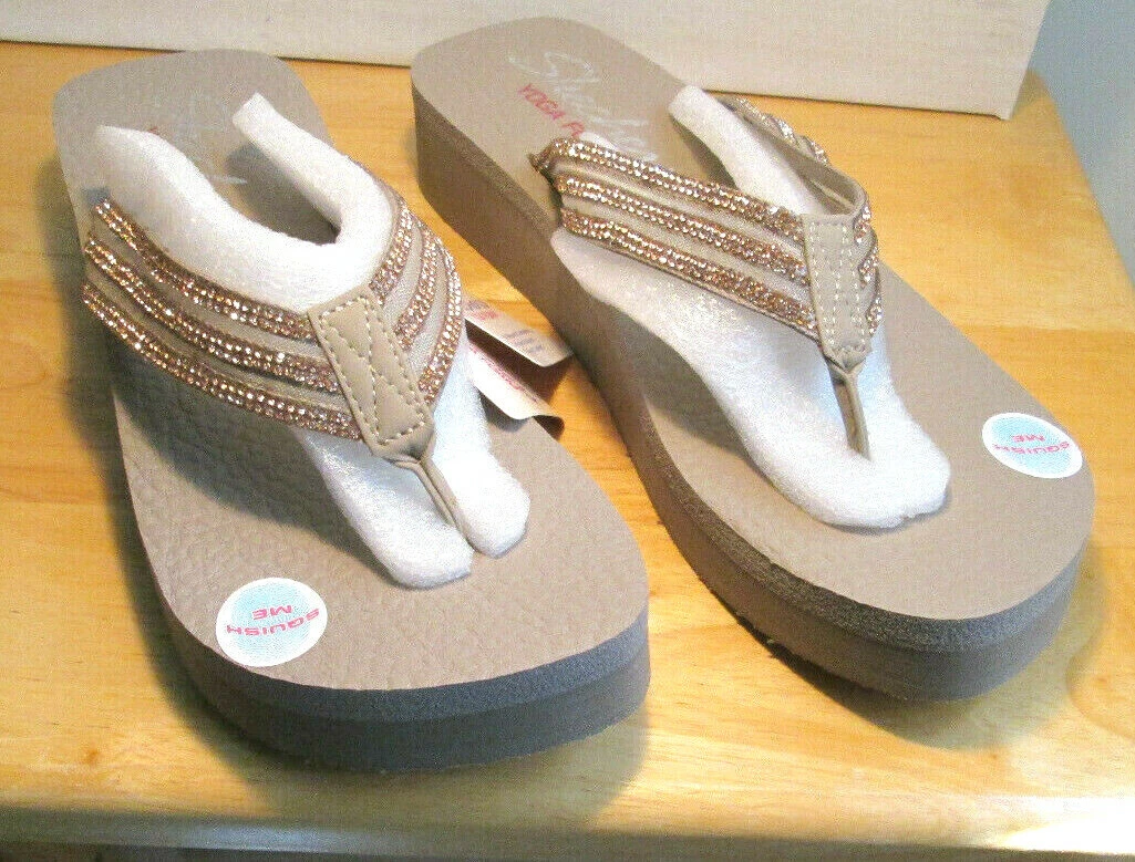 LADIES SKECHERS with Yoga Foam Sandal Flip Flop Taupe Size 11