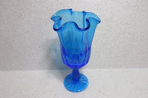 VINTAGE RUFFLE EDGE BLUE GLASS VASE - Picture 2 of 2