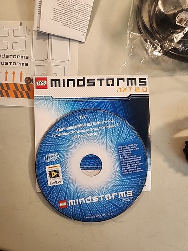 LEGO Mindstorm NXT 2.0 Retired 8547 Set w Manual CD - Picture 10 of 13