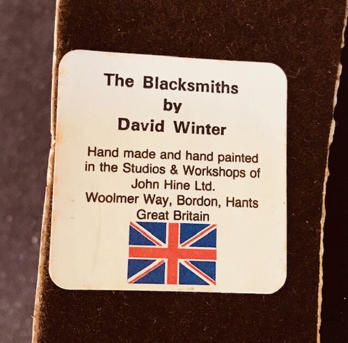 David Winter ~ THE BLACKSMITH'S COTTAGE ~ MIB ~ COA ~ PERFECT WITH BOLD COLORS - Picture 11 of 12