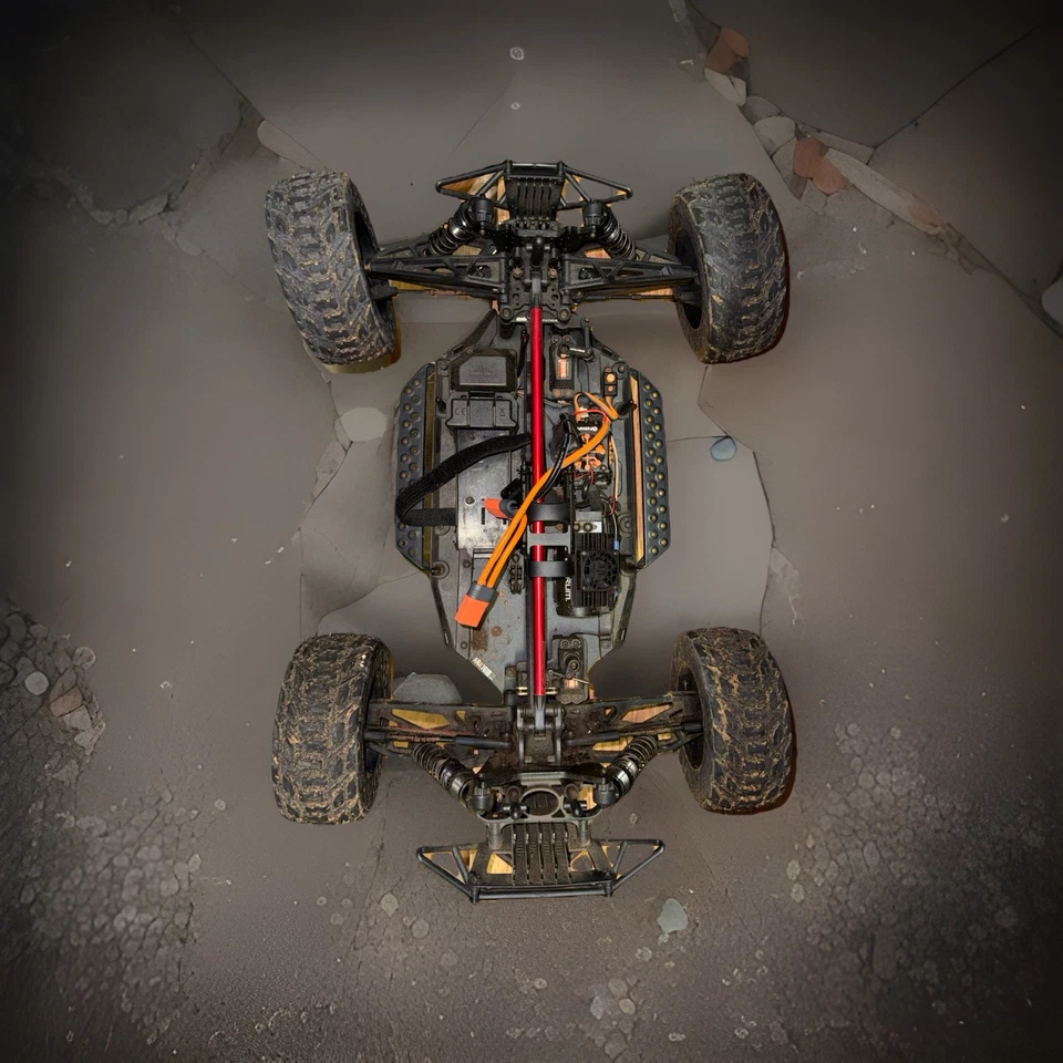 Arrma Fireteam 6S BLX 1/7 Scale 4WD Brushless Speed Assault Vehicle Black Camo - Image 4 of 4