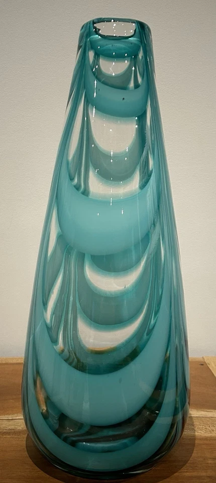 Hand Blown Art Glass Vase  Teal Sea Foam Pulled Feather Swirl Studio Art 40cm H - image 4 of 4
