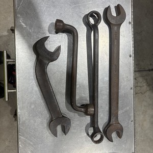 IH International Harvester John Deere Oliver double and wrench