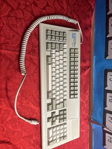 Keytronic pc at xt heavy clicky Keyboard KB3270 Plus Professional Series KB3270