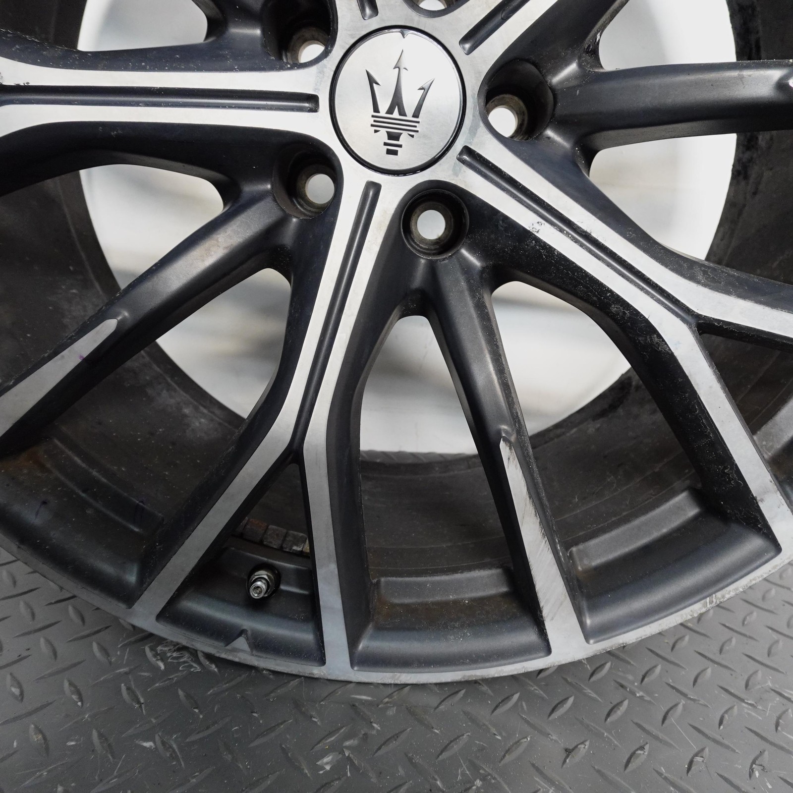 Maserati Grecale 2023-2026 FRONT Wheel P/N 670044700
