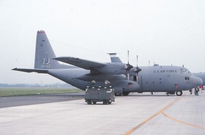 Dia 374AW Lockheed C-130 U.S. Air Force 35mm gerahmt OP-K11-9