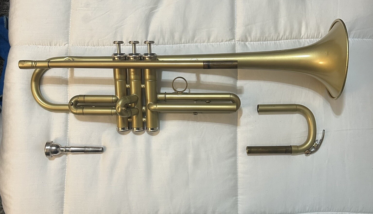 Yamaha QClass YTR01 Trumpet with Case, Satin Gold Color with Yamaha