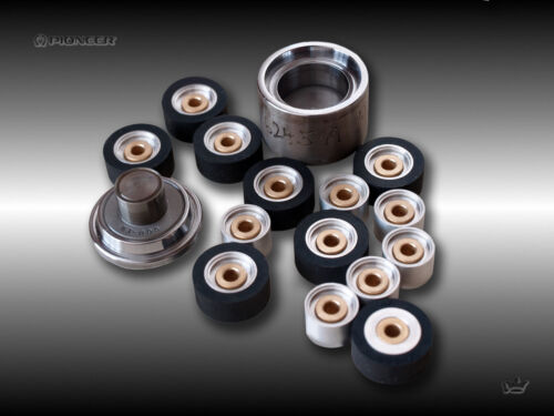 Pioneer RT-909 / 901 One pair of NEW PINCH ROLLERS ASSEMBLY Logo on rear - Picture 6 of 10