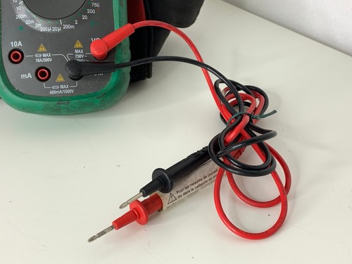 Commercial Electric MS8260A Digital Multimeter LCD Handheld TESTED w/ Case - Picture 3 of 9