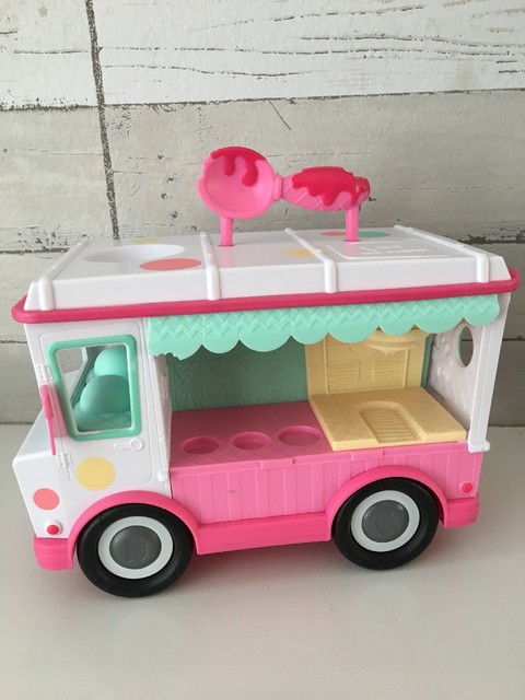 num noms truck