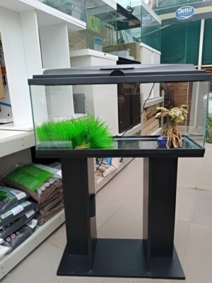 ** BRANDNEU ** Großes Glas Aquarium Aquarium mit Ständer, LED, Heizung & Filter