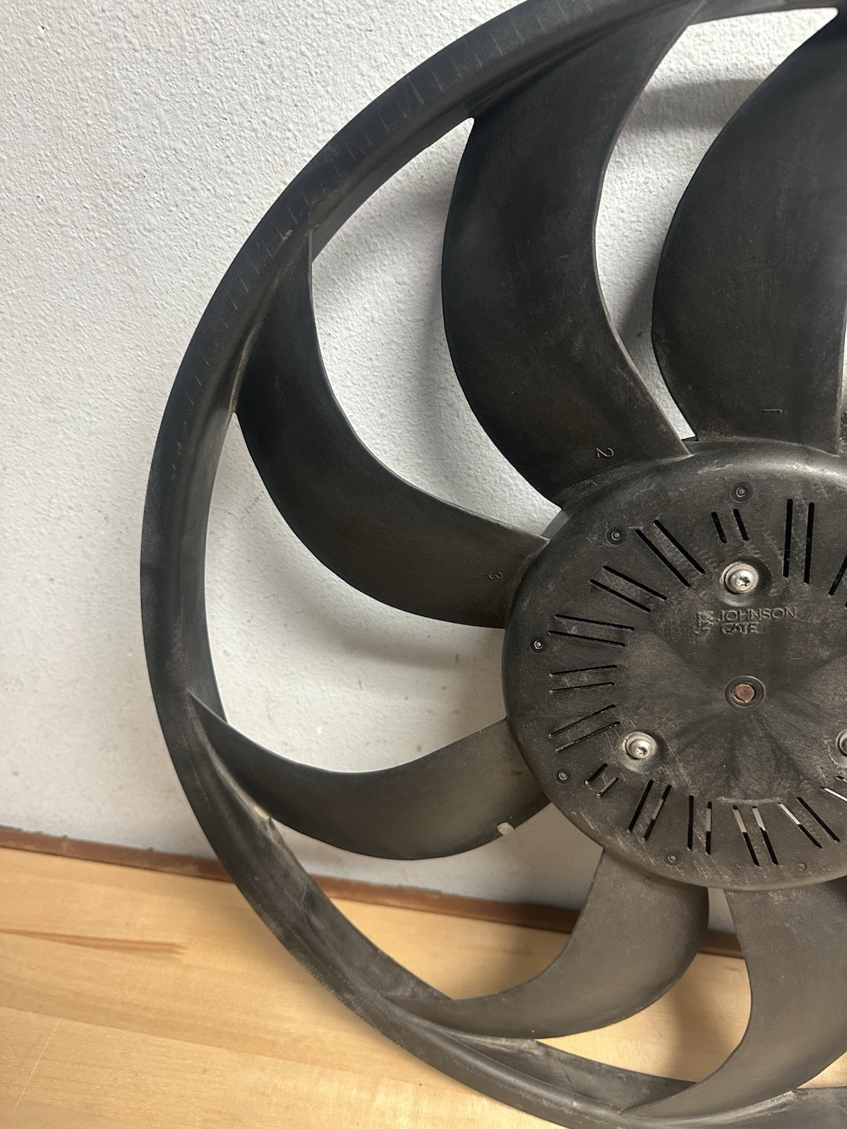 2014- 2017 MASERATI GHIBLI RADIATOR ENGINE COOLING FAN OEM 5020694