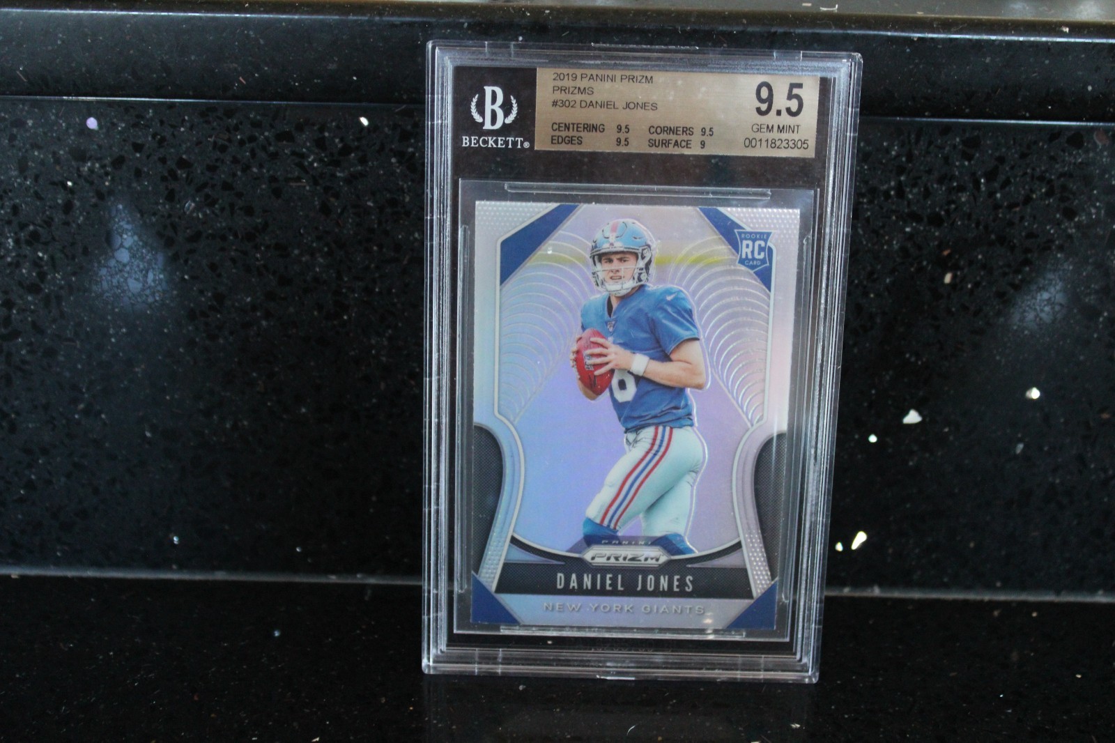 2019 Panini Silver Prizm #302 Daniel Jones RC Rookie Giants QB BGS 9.5 GEM MINT