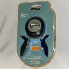 Fiskars Large Easy Squeeze Punch Tag You  re It 1.5  NEW