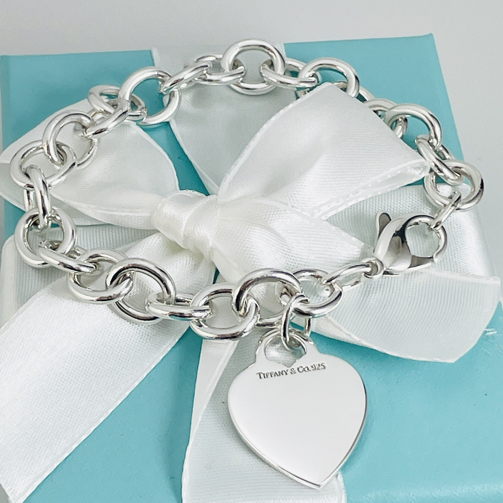 Tiffany & Co Heart Bracelet 7.75" Plain Engravable Chunky Bracelet  Silver Pouch