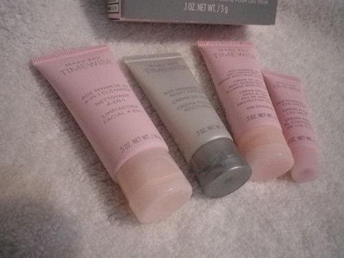 Mary Kay TimeWise On The Go 3D Miracle Set 4 Piece Set 089020 Exp. Travel Small - Picture 3 of 5