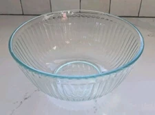 Pyrex 7403-S Clear Aqua Tinted Glass Ribbed Sculptured Mixing Bowl 10 Cup
