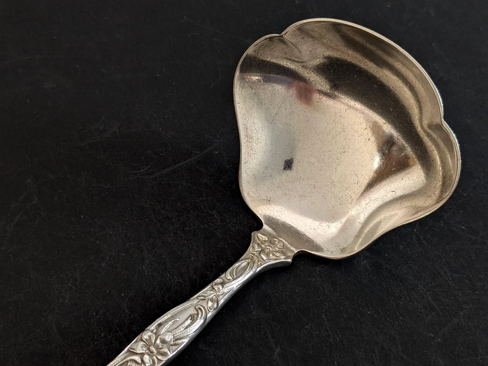 SL & GH Rogers VIOLET Gravy Ladle 7-1/4" Silverplate Oneida 1905 - Image 4 of 4