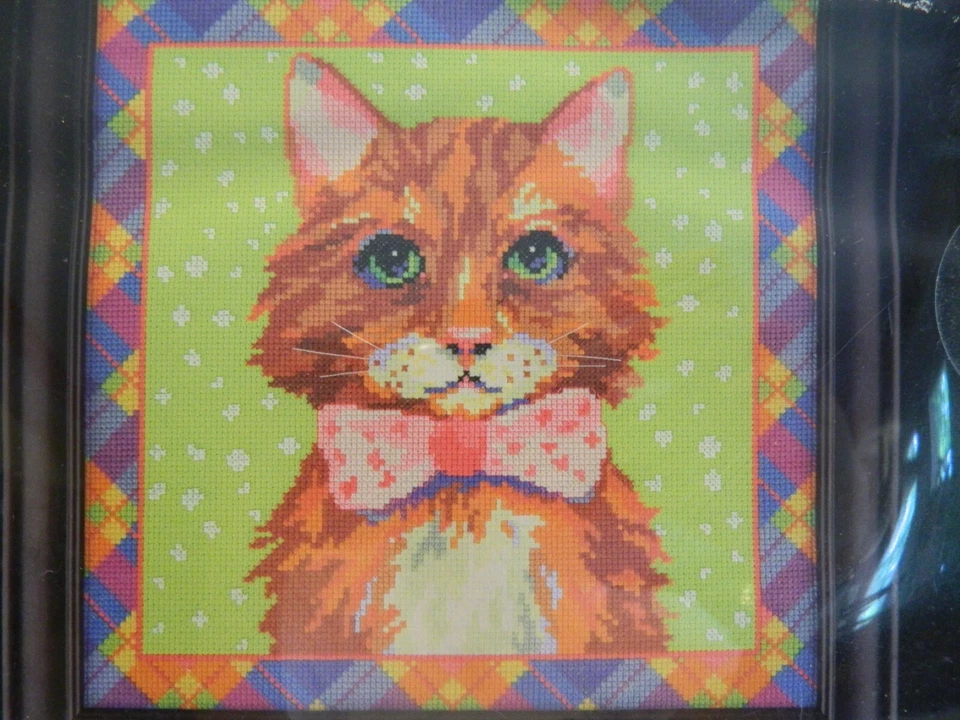 KIT PUNTO DE CRUZ CONTADO C-25 ARTISTE BY TWEISTIK “EL GATO CON CLASE” Foto 2 de 4