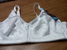 Bali DF3372 Classic Support Bra, Wire Free, White, Size 40C, Cool Comfort NWT
