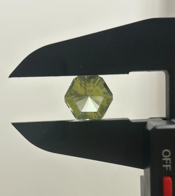 Vintage Precision Lapidary Tetra Cut Optical Gem   5.3 ct