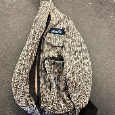KAVU Rope Sling Bag Black/White Herringbone Crossbody Fits 11'' Laptop 10L 2P