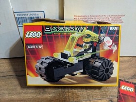LEGO Vintage 1991 Classic Blacktron II Space Tri-Wheeled Tyrax 6851 100% + box