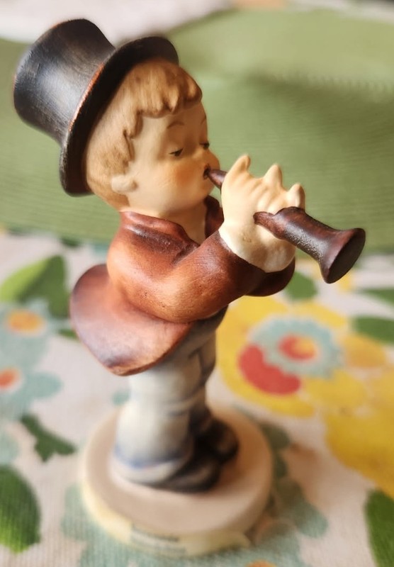 Vintage Hummel Figurine "Serenade" 85 4/019 TMK6