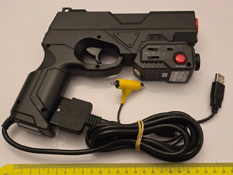 SONY PLAYSTATION 2 1 PS2 PS1 LIGHT GUN PISTOL BLASTER GAME CONTROLLER G-Con Blac - Image 3 of 3