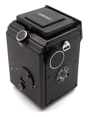 LOMO Lubitel 166U Universal 6x6 / 6x4.5 Vintage TLR camera (120